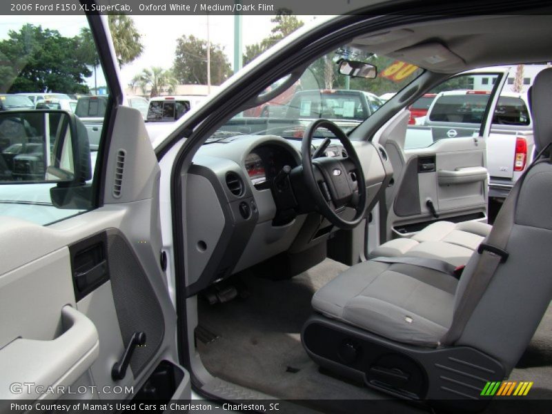 Oxford White / Medium/Dark Flint 2006 Ford F150 XL SuperCab