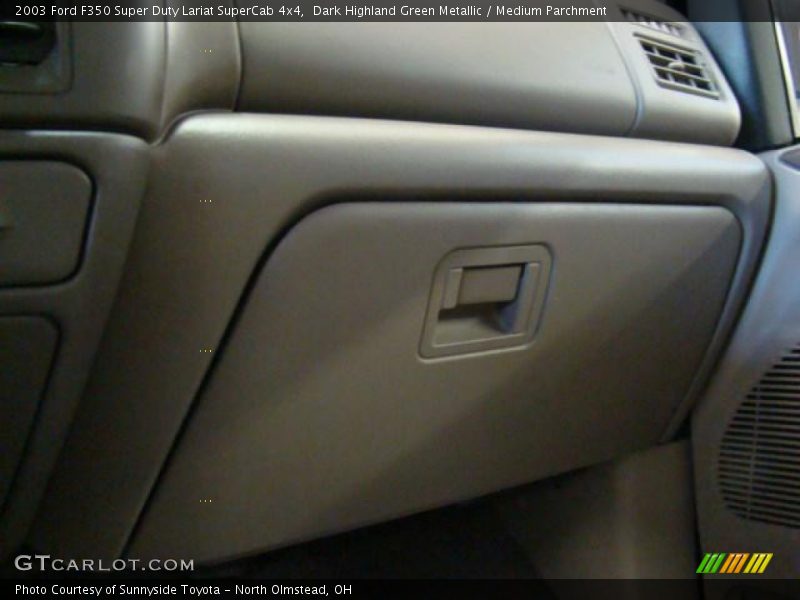 Dark Highland Green Metallic / Medium Parchment 2003 Ford F350 Super Duty Lariat SuperCab 4x4