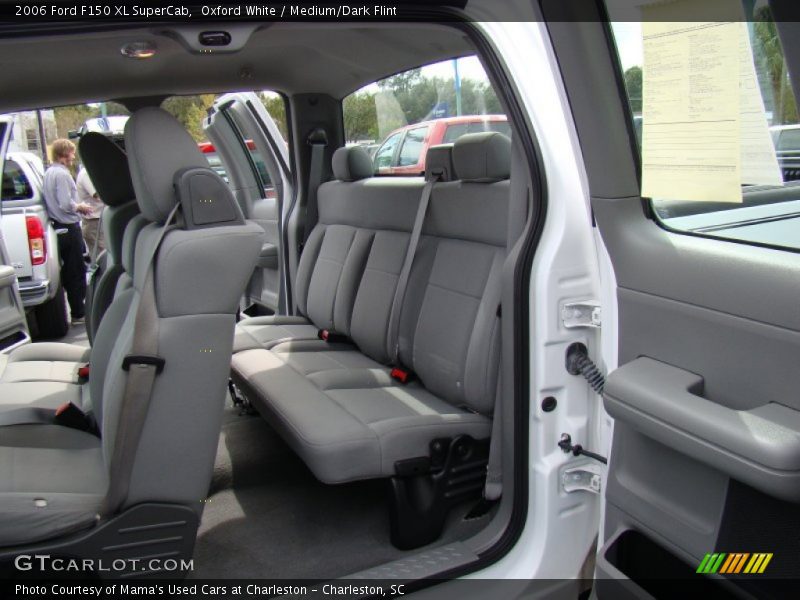 Oxford White / Medium/Dark Flint 2006 Ford F150 XL SuperCab