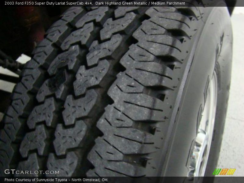 Dark Highland Green Metallic / Medium Parchment 2003 Ford F350 Super Duty Lariat SuperCab 4x4