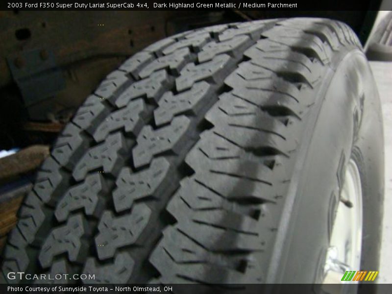 Dark Highland Green Metallic / Medium Parchment 2003 Ford F350 Super Duty Lariat SuperCab 4x4