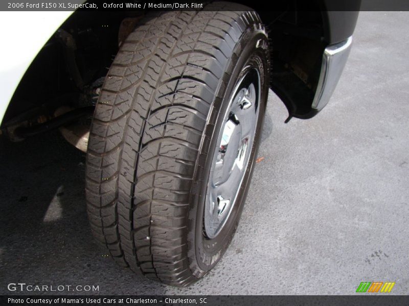 Oxford White / Medium/Dark Flint 2006 Ford F150 XL SuperCab