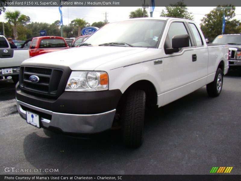 Oxford White / Medium/Dark Flint 2006 Ford F150 XL SuperCab