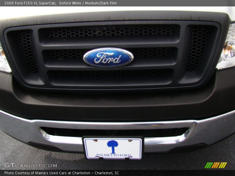 Oxford White / Medium/Dark Flint 2006 Ford F150 XL SuperCab