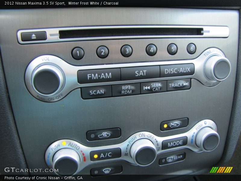 Controls of 2012 Maxima 3.5 SV Sport