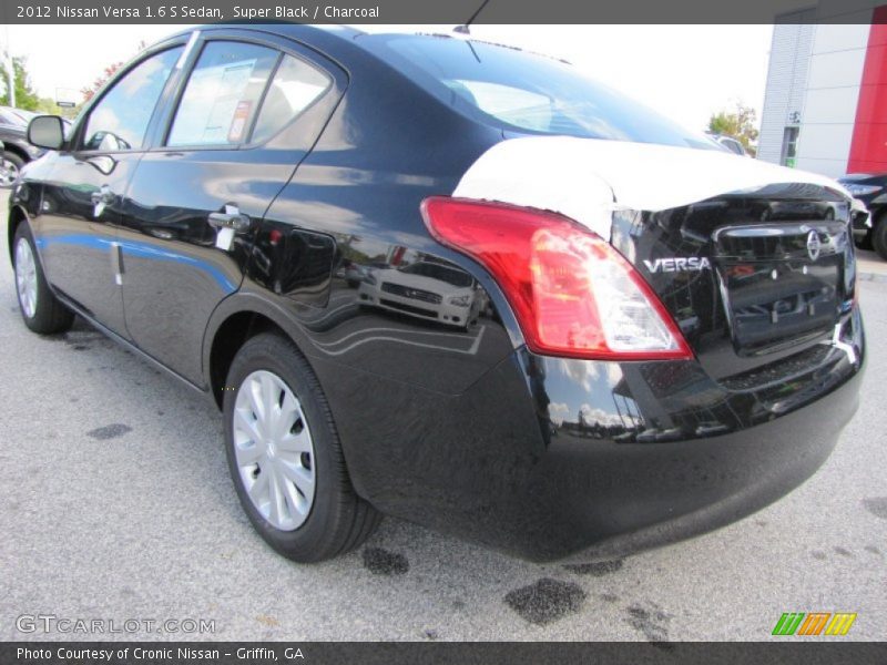 Super Black / Charcoal 2012 Nissan Versa 1.6 S Sedan