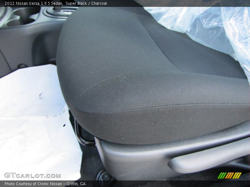 Super Black / Charcoal 2012 Nissan Versa 1.6 S Sedan