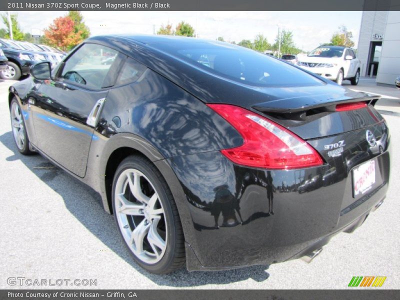 Magnetic Black / Black 2011 Nissan 370Z Sport Coupe