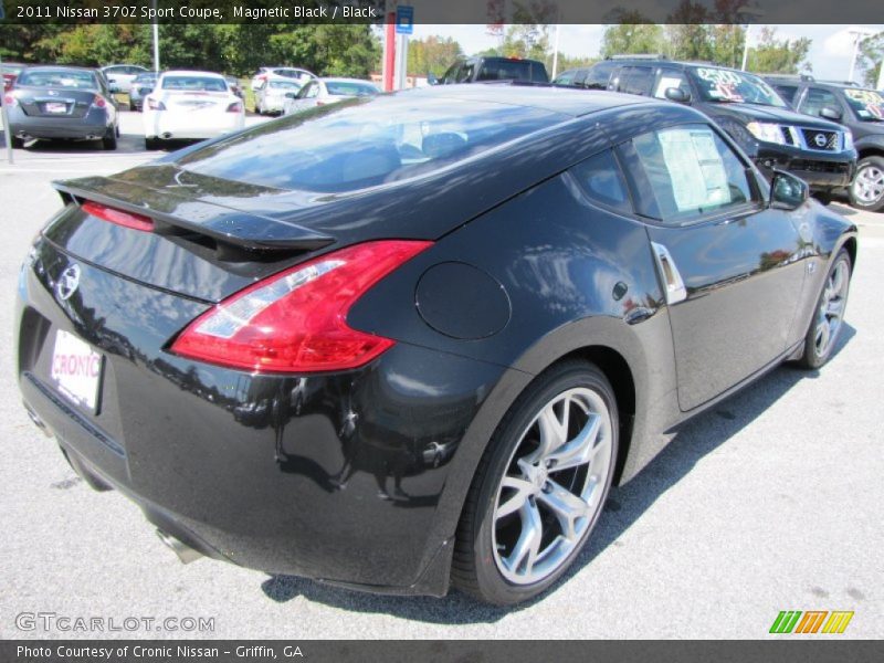 Magnetic Black / Black 2011 Nissan 370Z Sport Coupe
