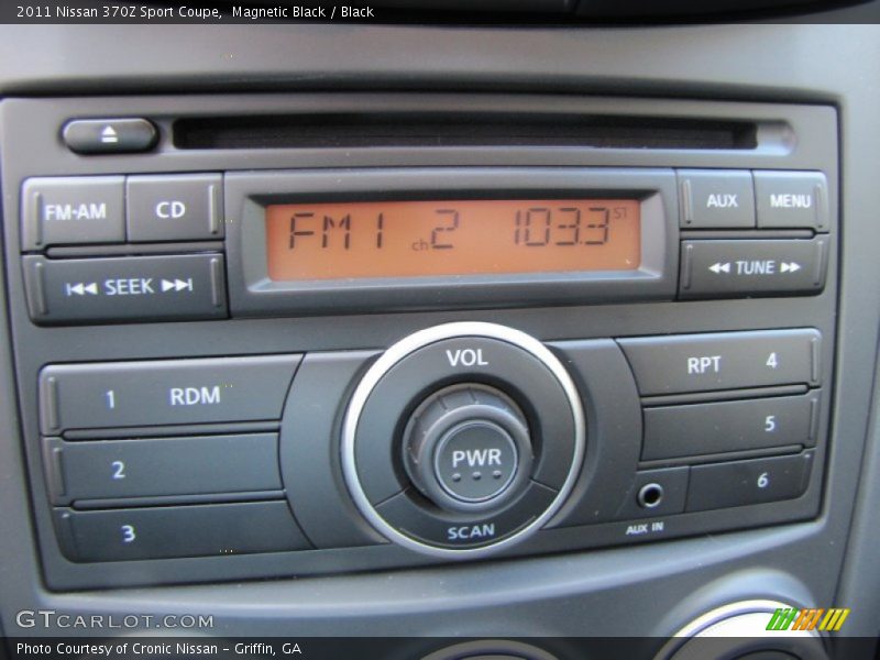 Audio System of 2011 370Z Sport Coupe