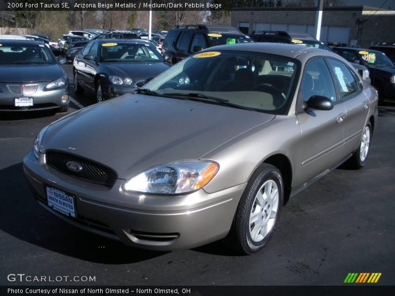Arizona Beige Metallic / Medium/Dark Pebble Beige 2006 Ford Taurus SE