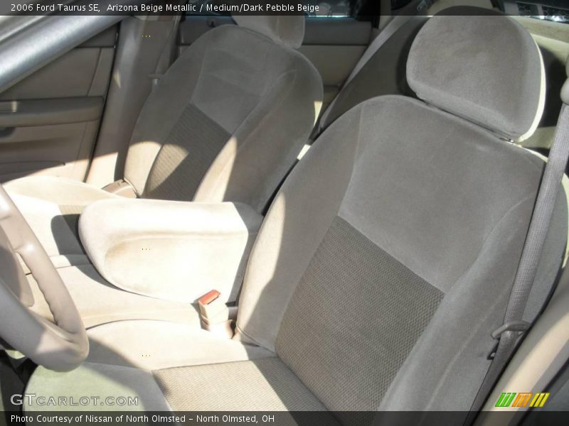 Arizona Beige Metallic / Medium/Dark Pebble Beige 2006 Ford Taurus SE