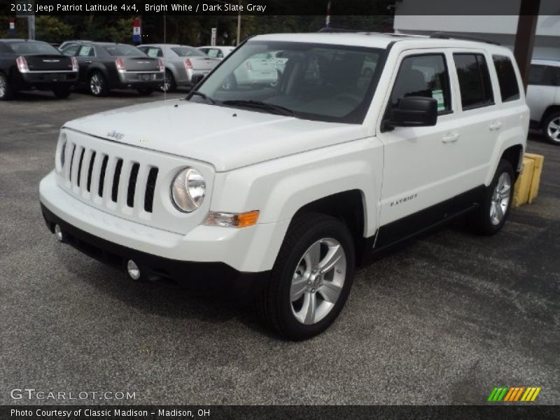 Bright White / Dark Slate Gray 2012 Jeep Patriot Latitude 4x4