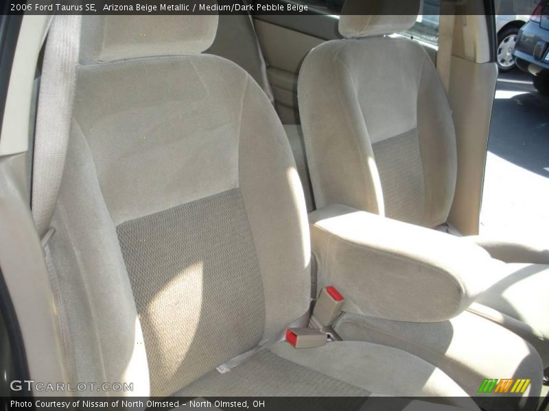 Arizona Beige Metallic / Medium/Dark Pebble Beige 2006 Ford Taurus SE