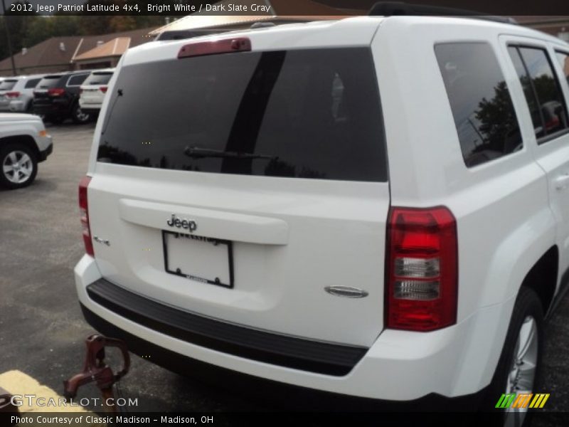 Bright White / Dark Slate Gray 2012 Jeep Patriot Latitude 4x4