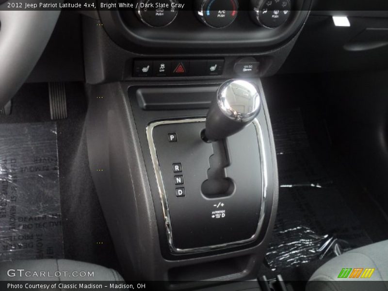  2012 Patriot Latitude 4x4 CVT II Automatic Shifter