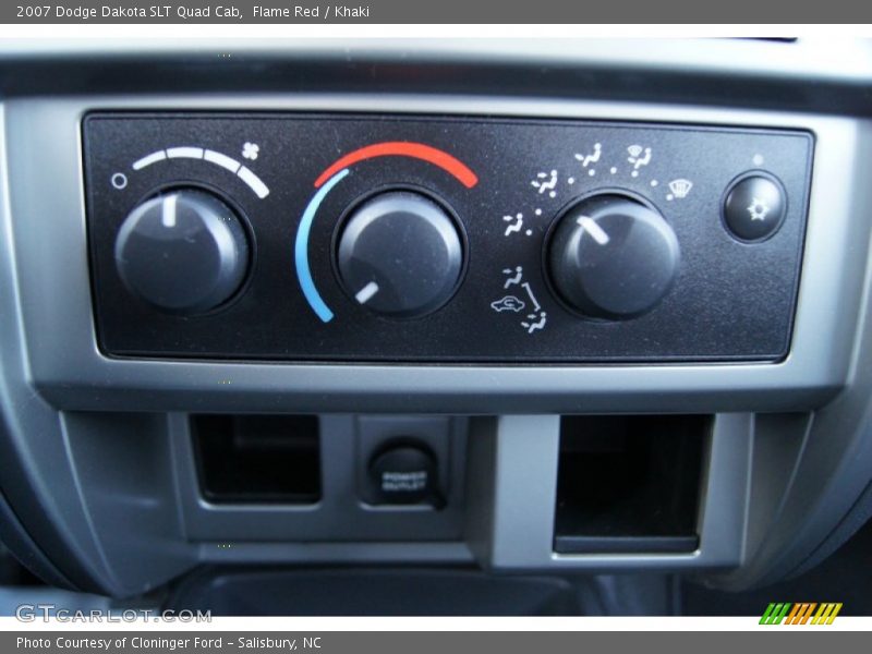 Controls of 2007 Dakota SLT Quad Cab