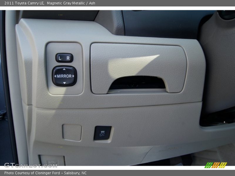 Magnetic Gray Metallic / Ash 2011 Toyota Camry LE