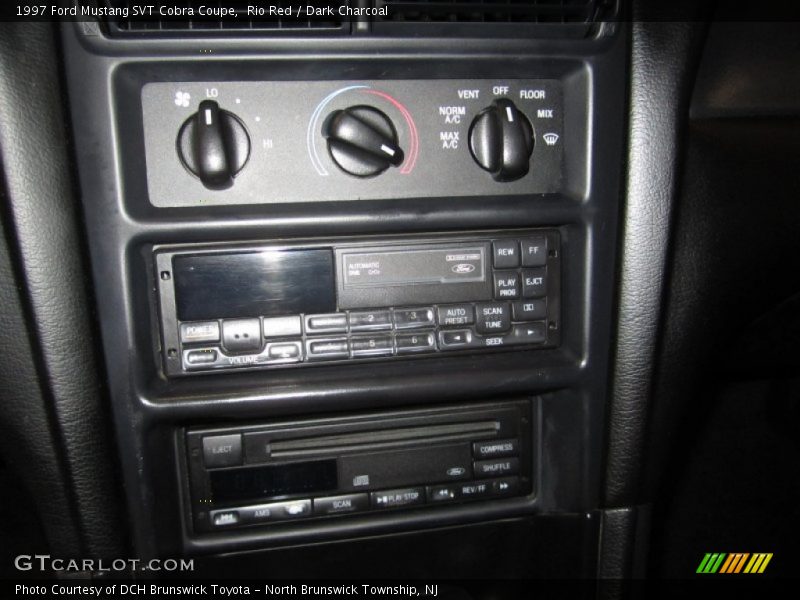 Controls of 1997 Mustang SVT Cobra Coupe