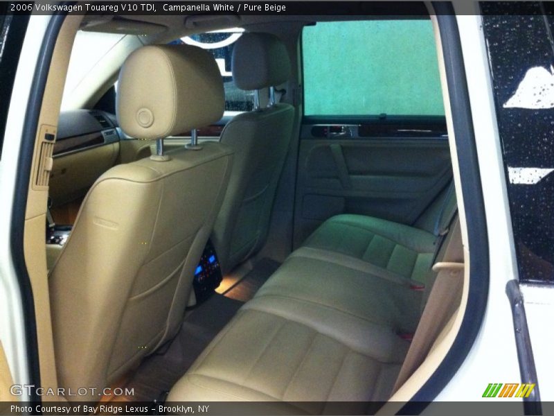 Campanella White / Pure Beige 2006 Volkswagen Touareg V10 TDI