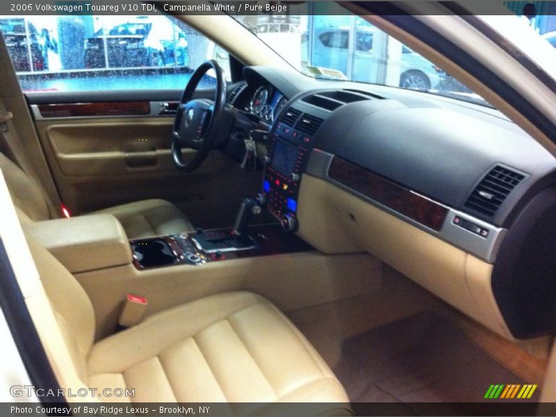 Campanella White / Pure Beige 2006 Volkswagen Touareg V10 TDI