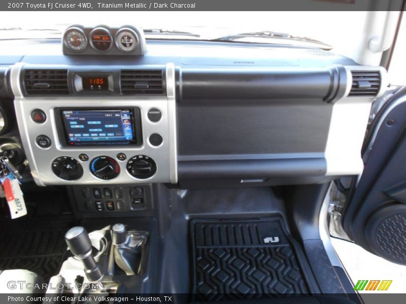 Titanium Metallic / Dark Charcoal 2007 Toyota FJ Cruiser 4WD