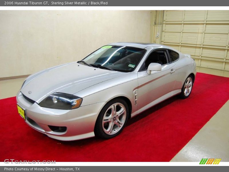 Front 3/4 View of 2006 Tiburon GT