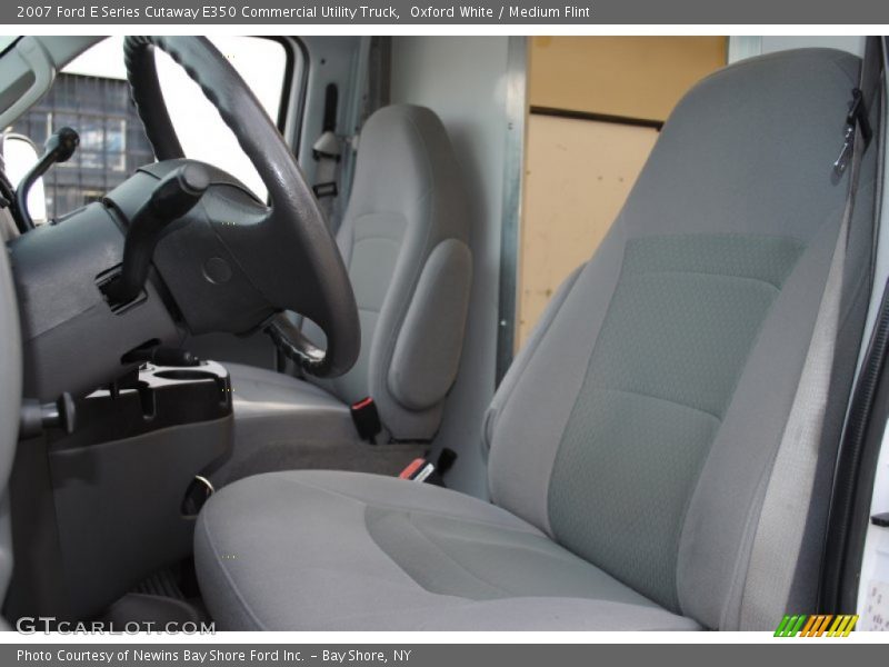 Oxford White / Medium Flint 2007 Ford E Series Cutaway E350 Commercial Utility Truck