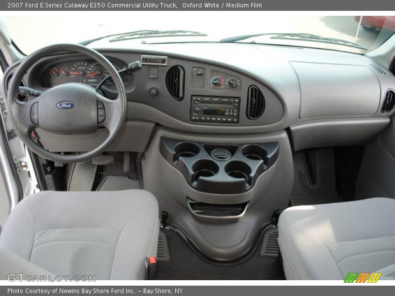 Oxford White / Medium Flint 2007 Ford E Series Cutaway E350 Commercial Utility Truck