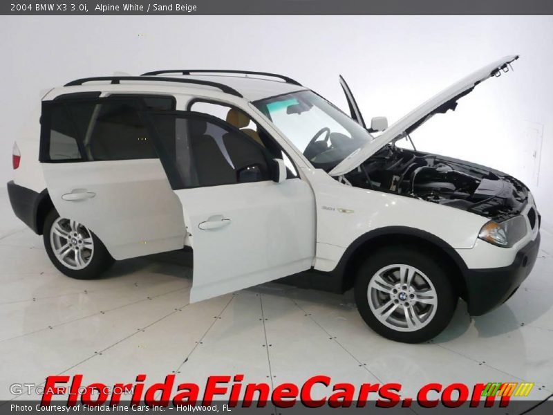 Alpine White / Sand Beige 2004 BMW X3 3.0i