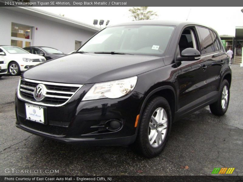 Deep Black Metallic / Charcoal 2011 Volkswagen Tiguan SE 4Motion
