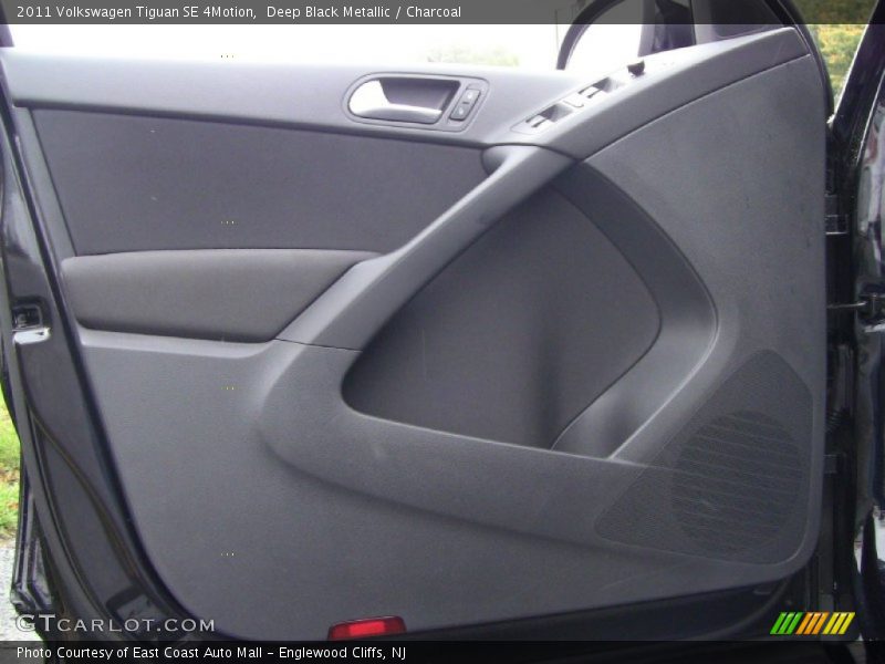 Door Panel of 2011 Tiguan SE 4Motion