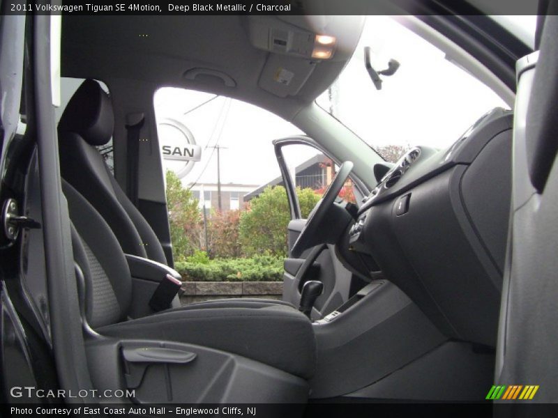 Deep Black Metallic / Charcoal 2011 Volkswagen Tiguan SE 4Motion