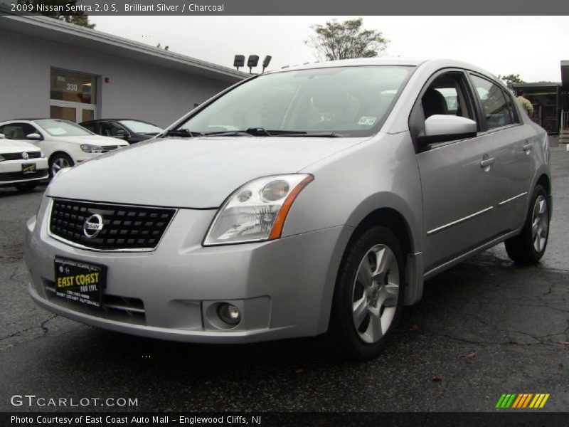 Brilliant Silver / Charcoal 2009 Nissan Sentra 2.0 S