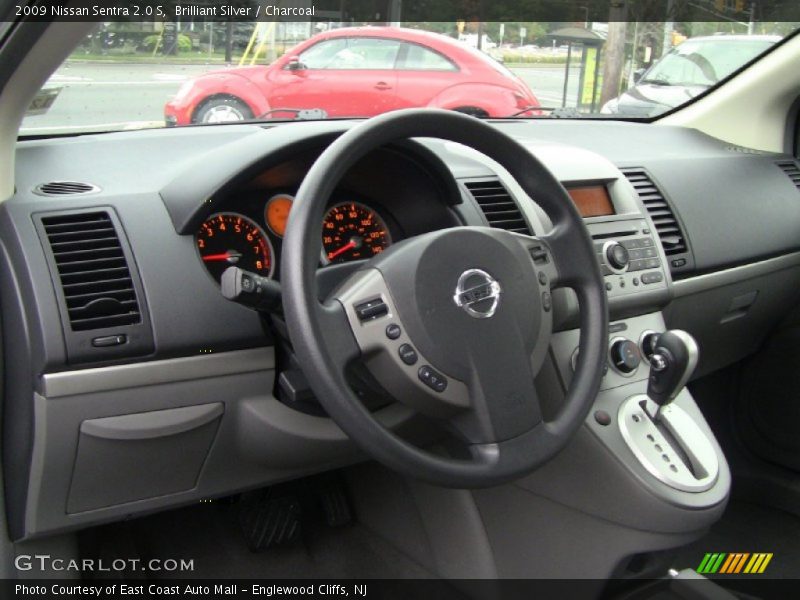 Brilliant Silver / Charcoal 2009 Nissan Sentra 2.0 S