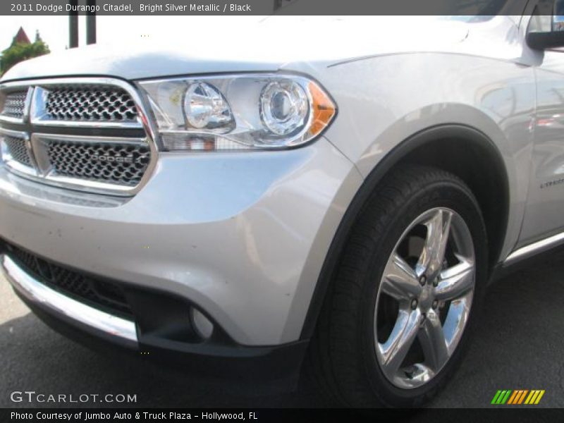 Bright Silver Metallic / Black 2011 Dodge Durango Citadel