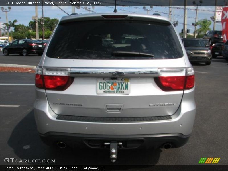 Bright Silver Metallic / Black 2011 Dodge Durango Citadel