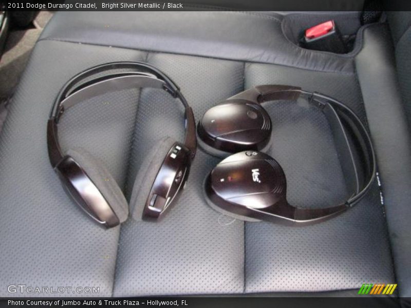 Bright Silver Metallic / Black 2011 Dodge Durango Citadel