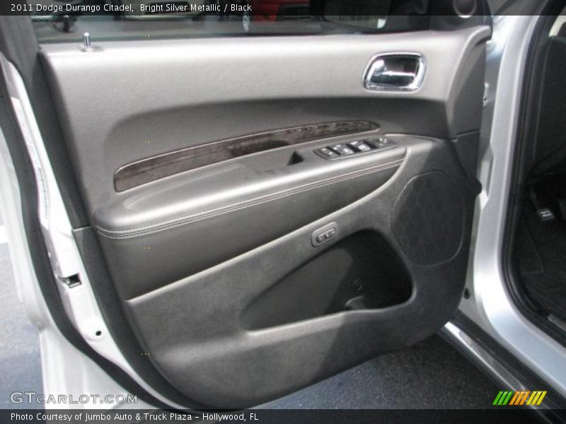 Bright Silver Metallic / Black 2011 Dodge Durango Citadel