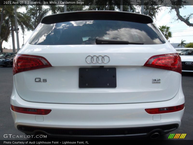 Ibis White / Cardamom Beige 2011 Audi Q5 3.2 quattro