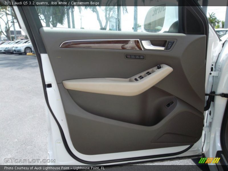 Ibis White / Cardamom Beige 2011 Audi Q5 3.2 quattro