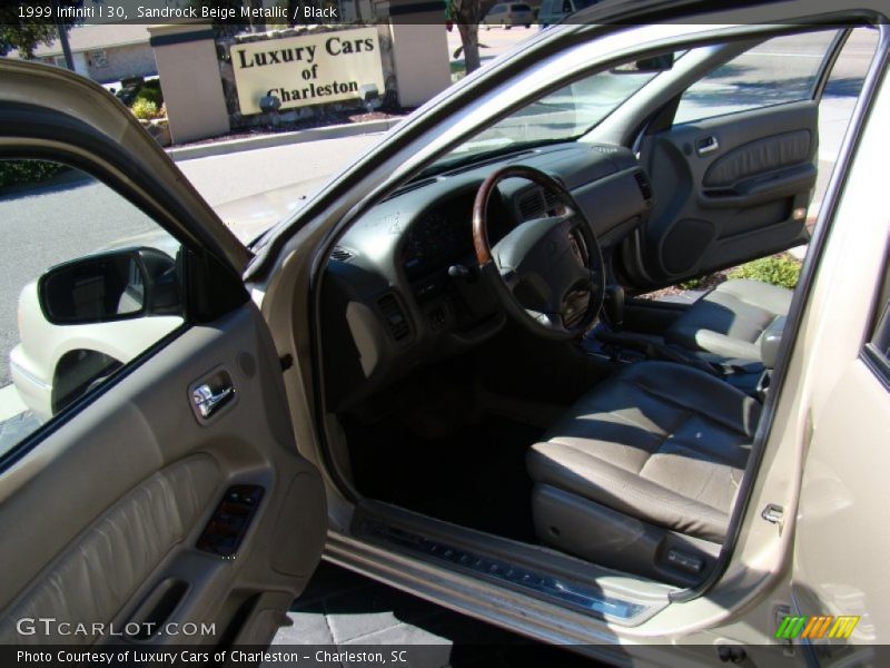 Sandrock Beige Metallic / Black 1999 Infiniti I 30