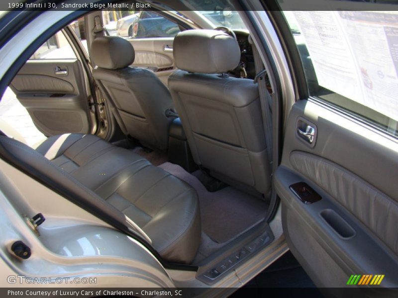 Sandrock Beige Metallic / Black 1999 Infiniti I 30