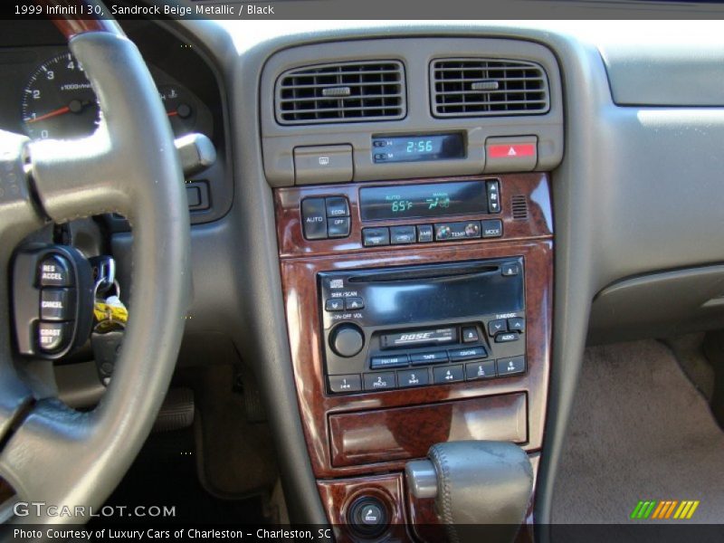 Sandrock Beige Metallic / Black 1999 Infiniti I 30
