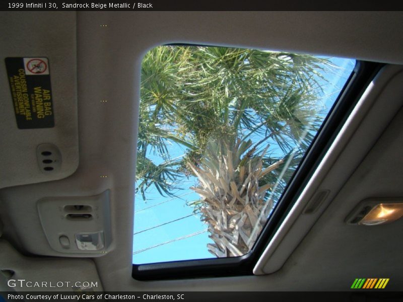 Sandrock Beige Metallic / Black 1999 Infiniti I 30