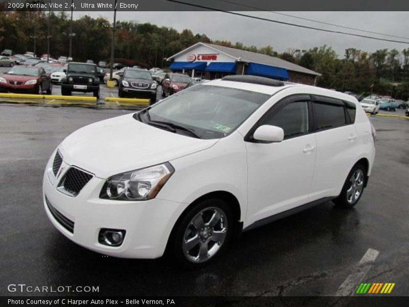 Ultra White / Ebony 2009 Pontiac Vibe 2.4