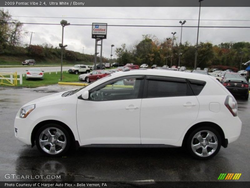 Ultra White / Ebony 2009 Pontiac Vibe 2.4