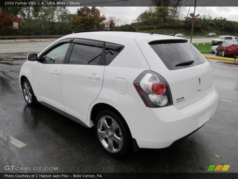 Ultra White / Ebony 2009 Pontiac Vibe 2.4