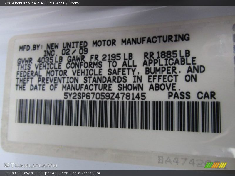 Ultra White / Ebony 2009 Pontiac Vibe 2.4