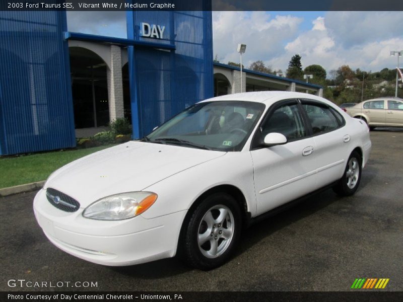 Vibrant White / Medium Graphite 2003 Ford Taurus SES